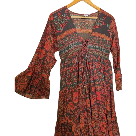 Chaudry | Renaissance Red Floral Boho Maxi Dress | Tiered Flutter Sleeve L - Picture 3 of 8